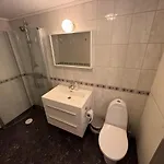 Leilighet 2 Roms Kjellerleilighet Med Separat Soverom *