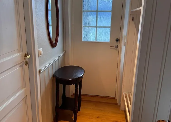 Daire 2 Roms Kjellerleilighet Med Separat Soverom Luster